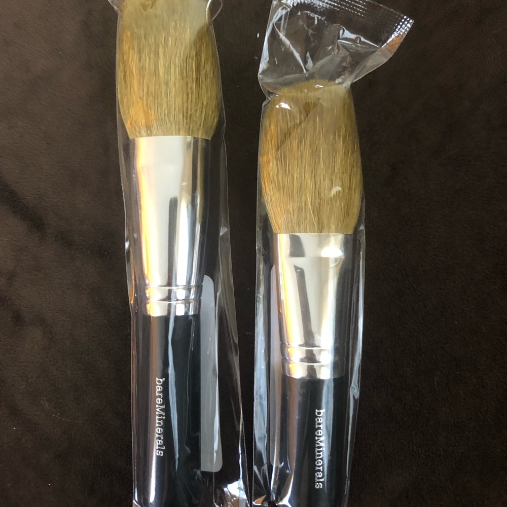 Bareminerals  foundation powder brushes